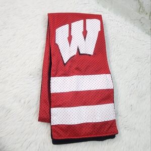 Wisconsin Badgers Fleece Lined Scarf